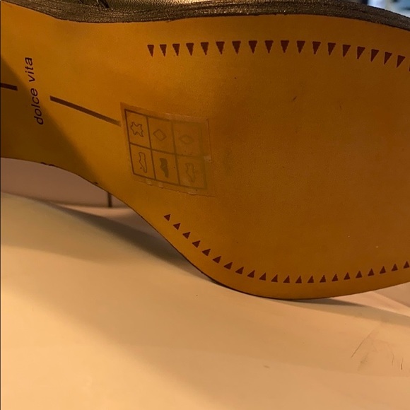 NWT dolce vita size 8 black leather ankle bootie - Picture 9 of 12